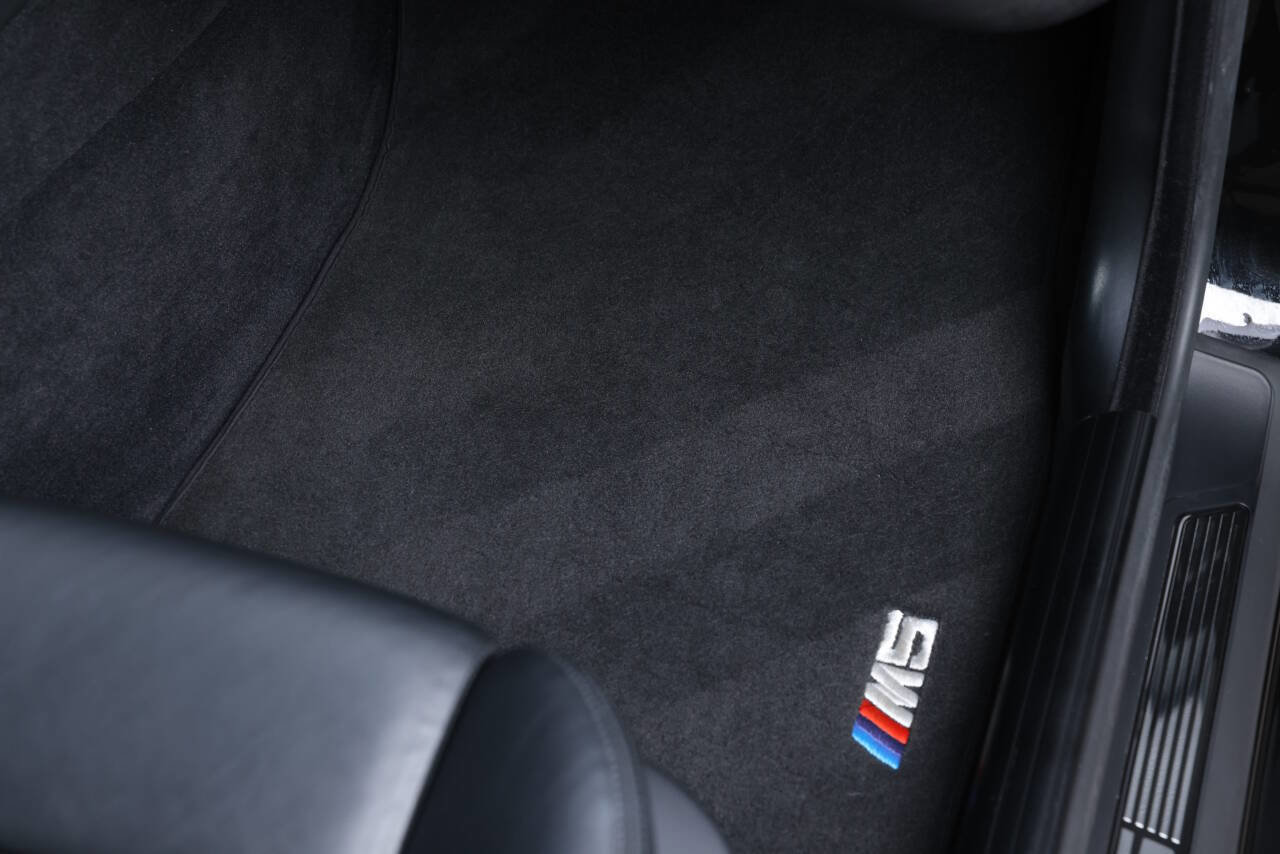 Used 2002 BMW M5 image 68