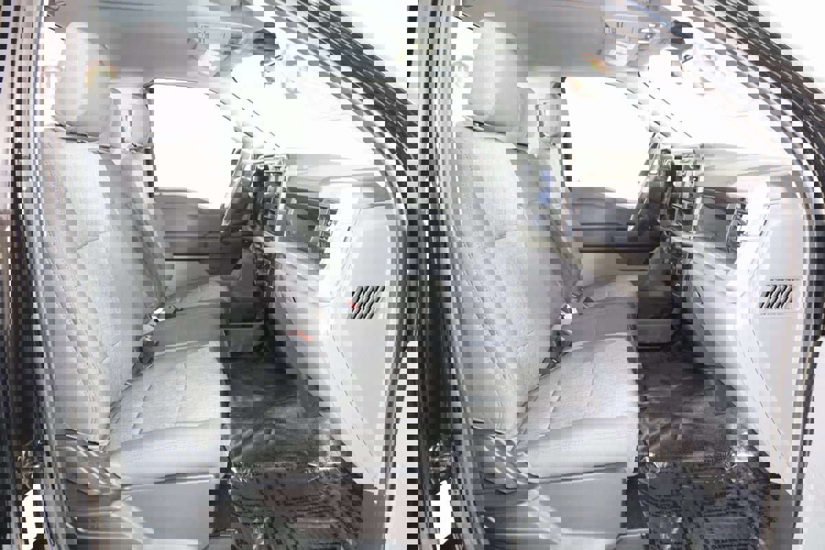 Used 2024 Ford F350 XL w/ Snow Plow/Camper Package image 10