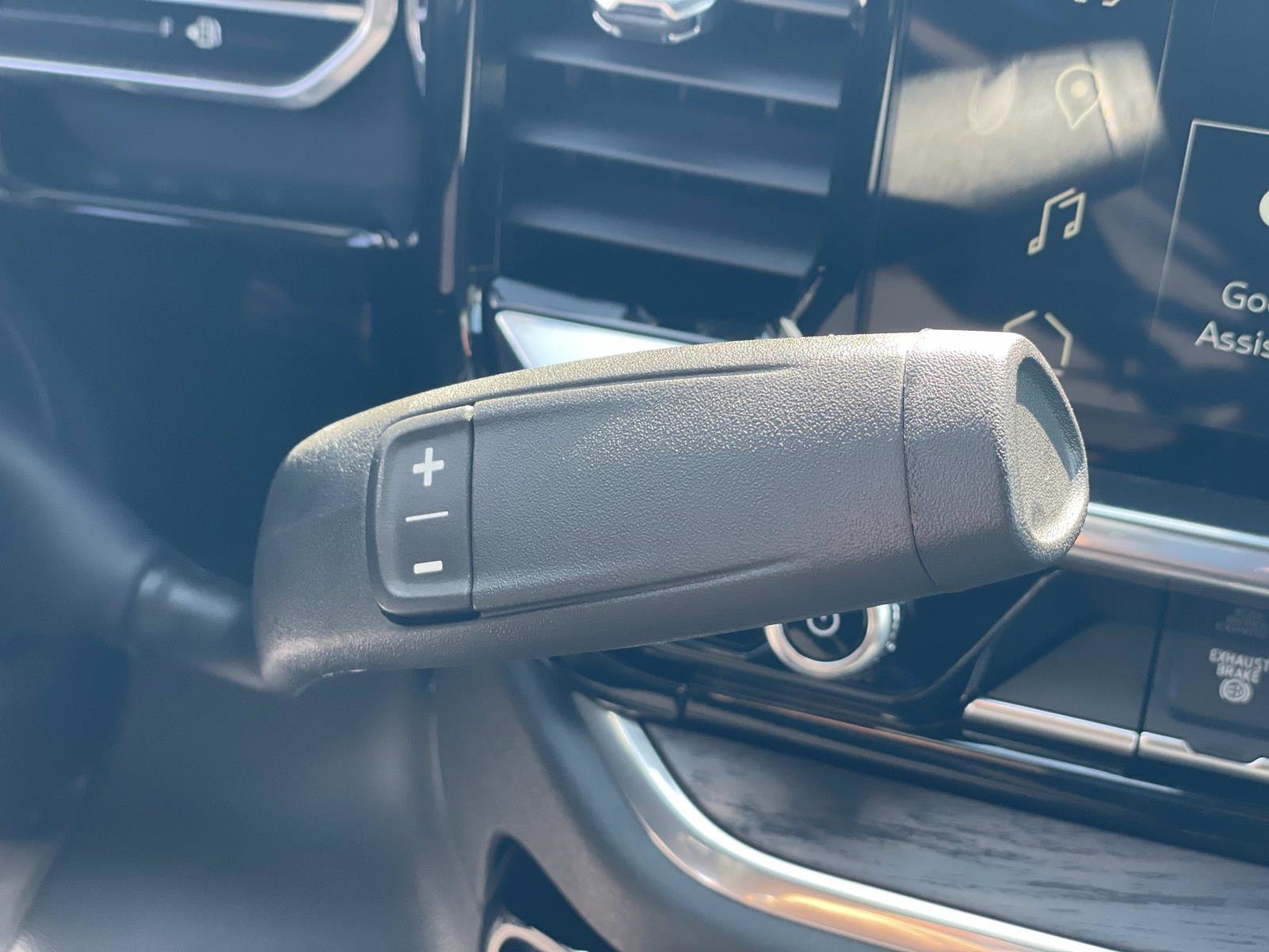 New 2025 GMC Sierra 2500 SLT w/ SLT Premium Package image 16