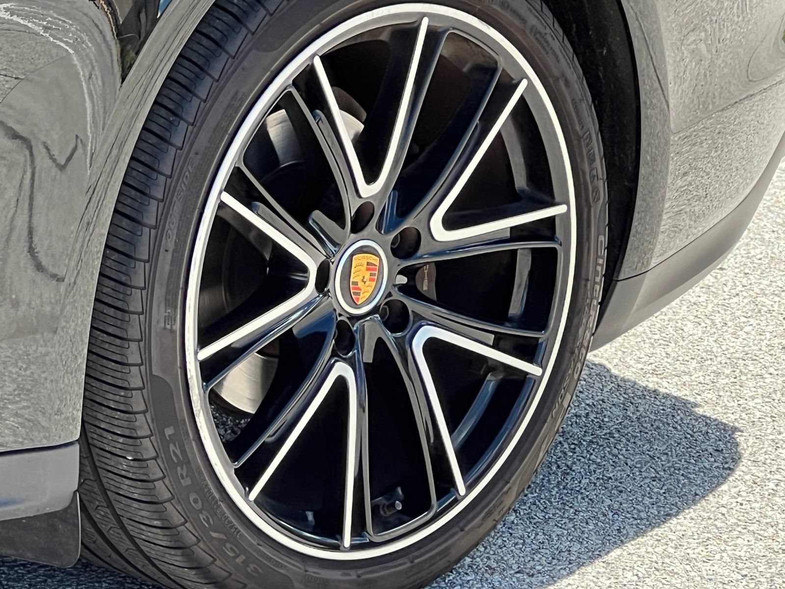 Certified 2023 Porsche Panamera 4 Platinum Edition AWD/4WD image 12