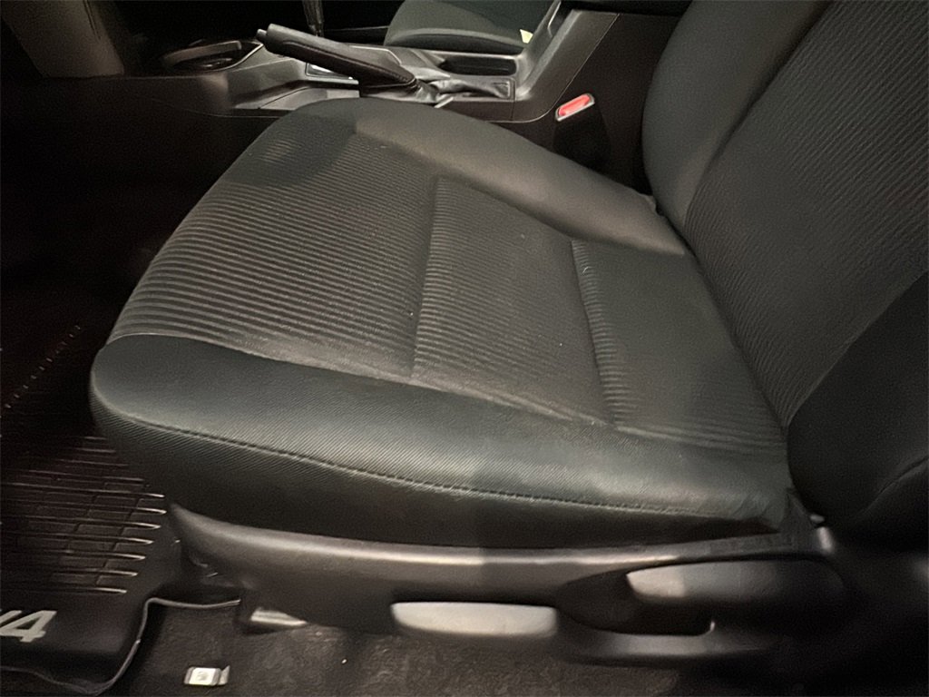 Used 2017 Toyota RAV4 LE image 9