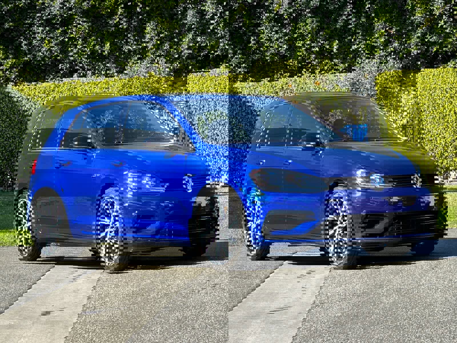 Used 2019 Volkswagen Golf R 4-Door image 10