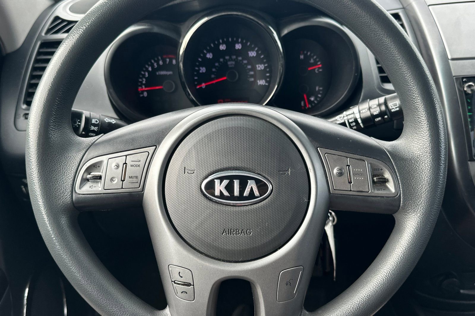 Used 2010 Kia Soul + FWD image 22