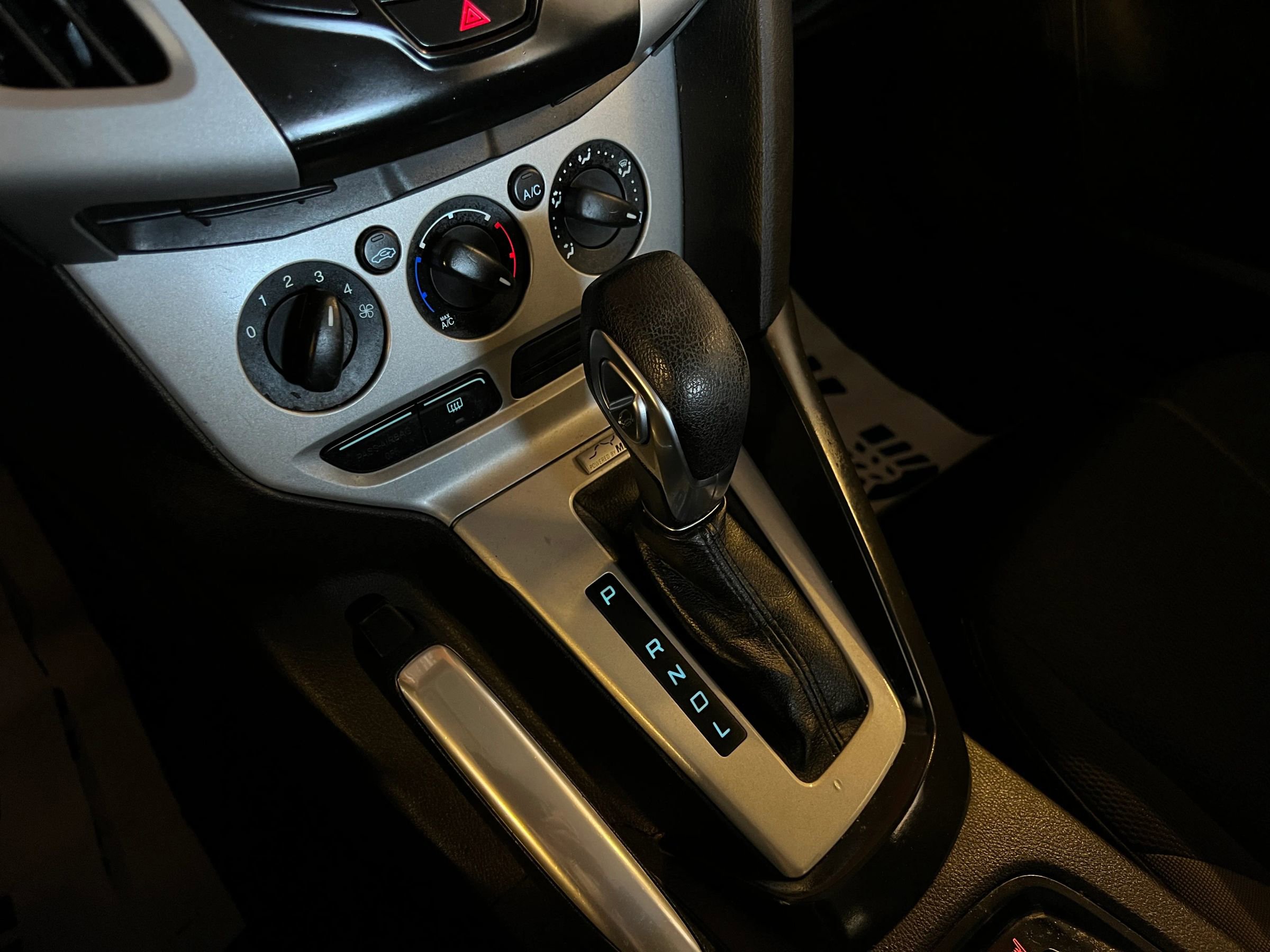 Used 2014 Ford Focus SE w/ SE Winter Package image 20