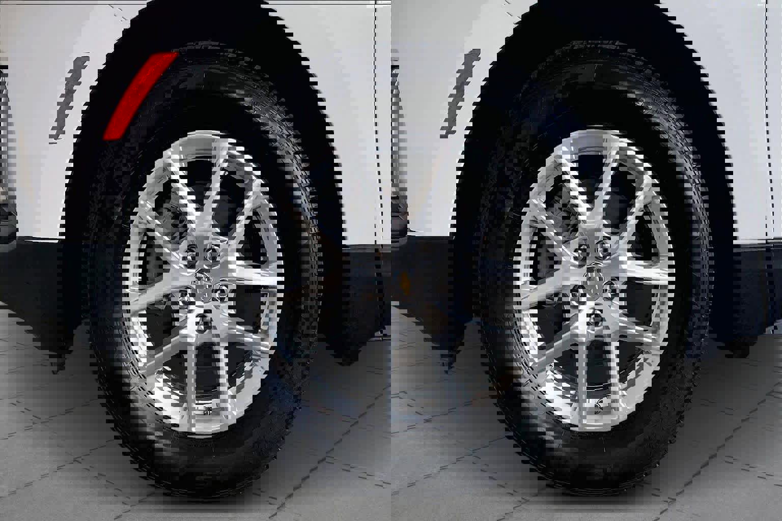 Used 2024 Chevrolet Equinox LT image 20