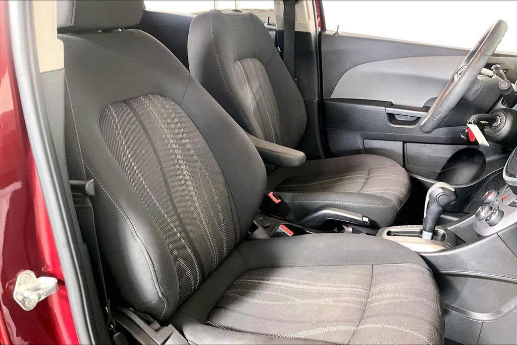 Used 2019 Chevrolet Sonic LT FWD image 7