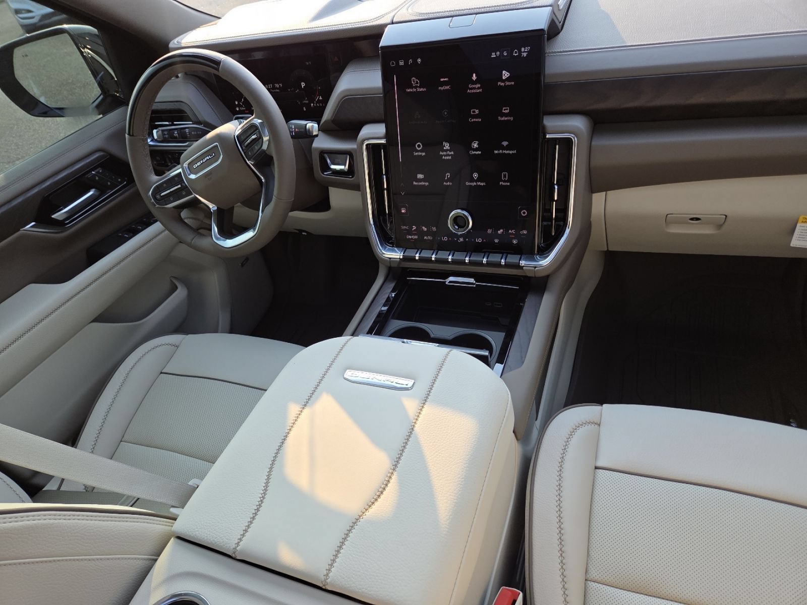 New 2026 GMC Yukon XL Denali w/ Denali Reserve Package AWD/4WD image 25