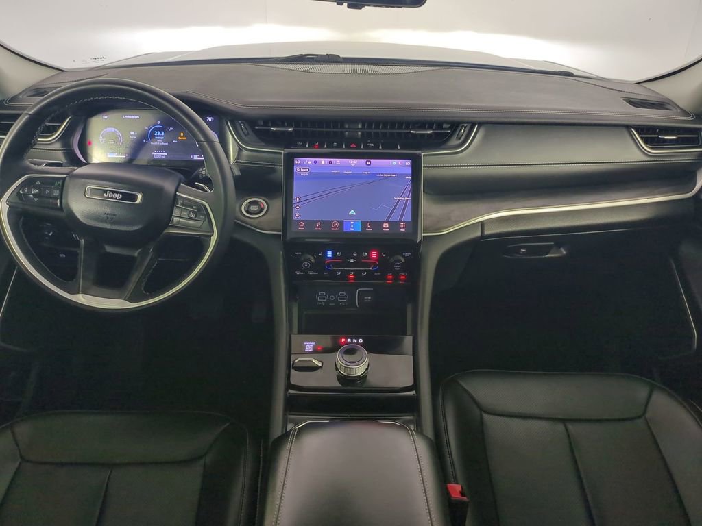 Used 2023 Jeep Grand Cherokee Limited w/ Luxury Tech Group II AWD/4WD image 18