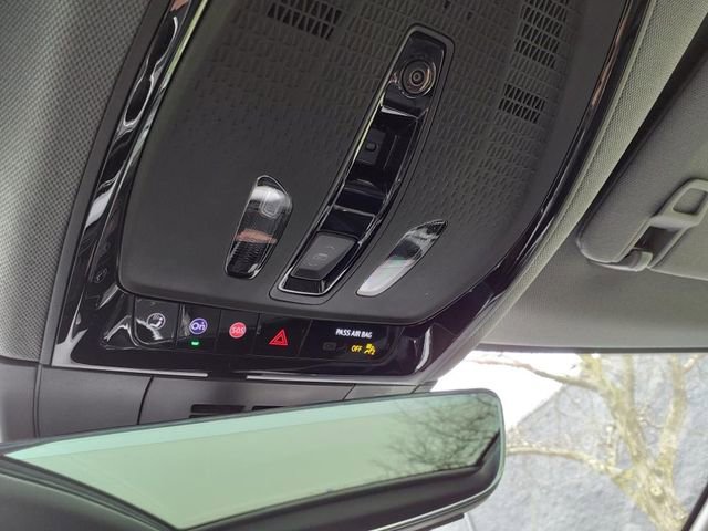 New 2025 Cadillac Optiq Luxury 1 image 33