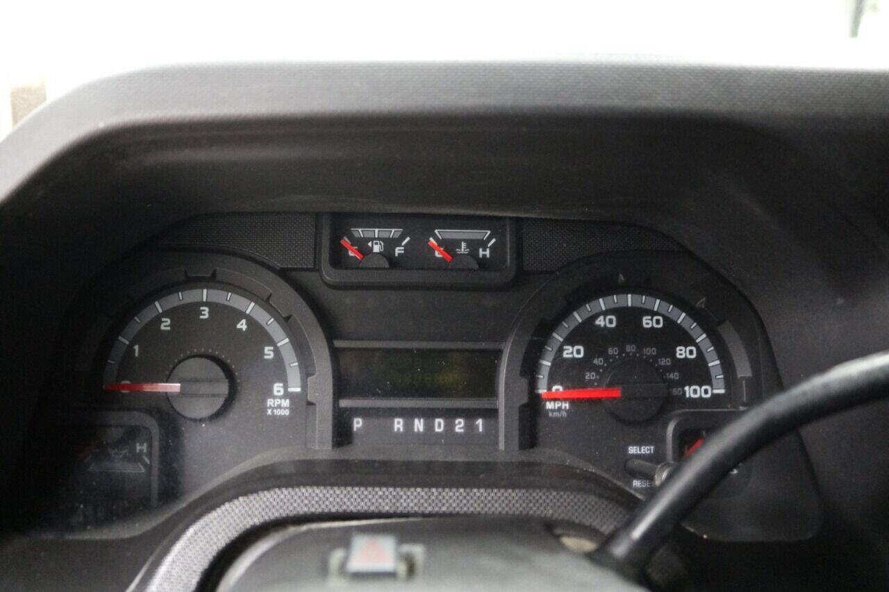 Used 2014 Ford E-150 and Econoline 150 w/ Power Group image 30