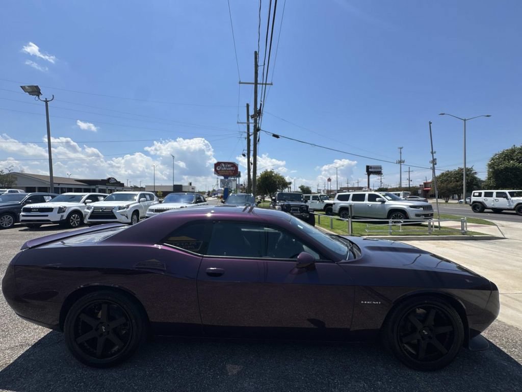 Used 2020 Dodge Challenger R/T w/ Driver Convenience Group RWD image 10