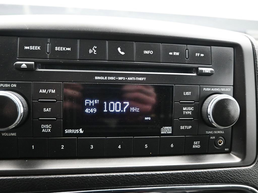 Used 2016 Dodge Grand Caravan SE image 11