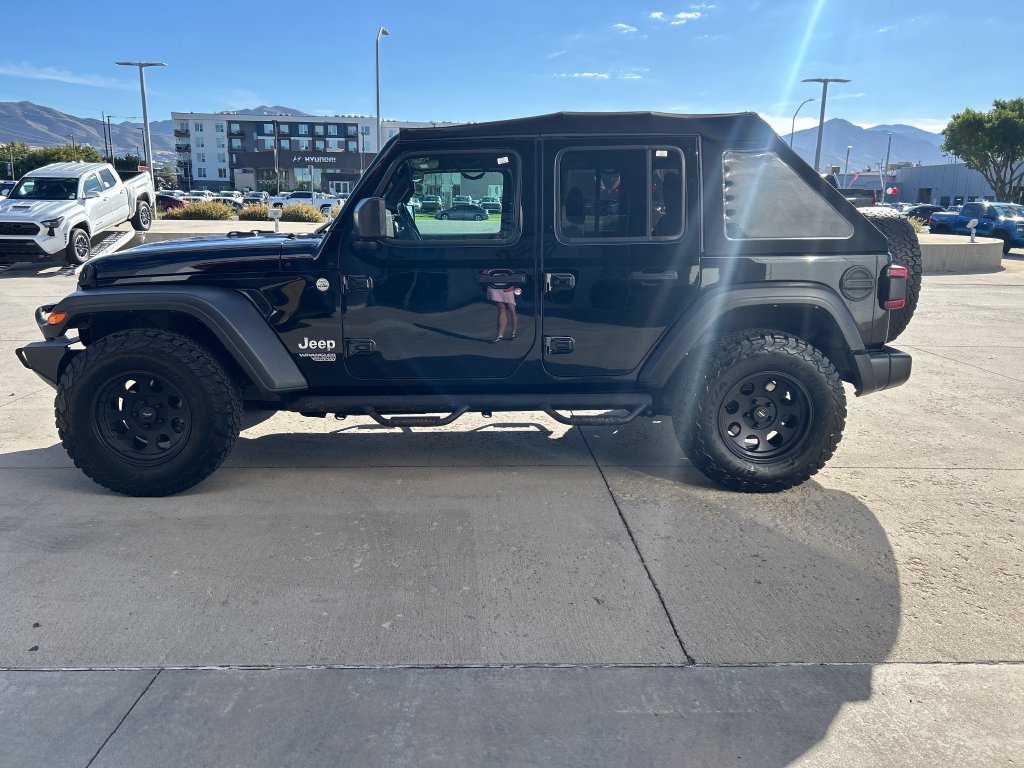 Used 2019 Jeep Wrangler Unlimited Sport S AWD/4WD image 2