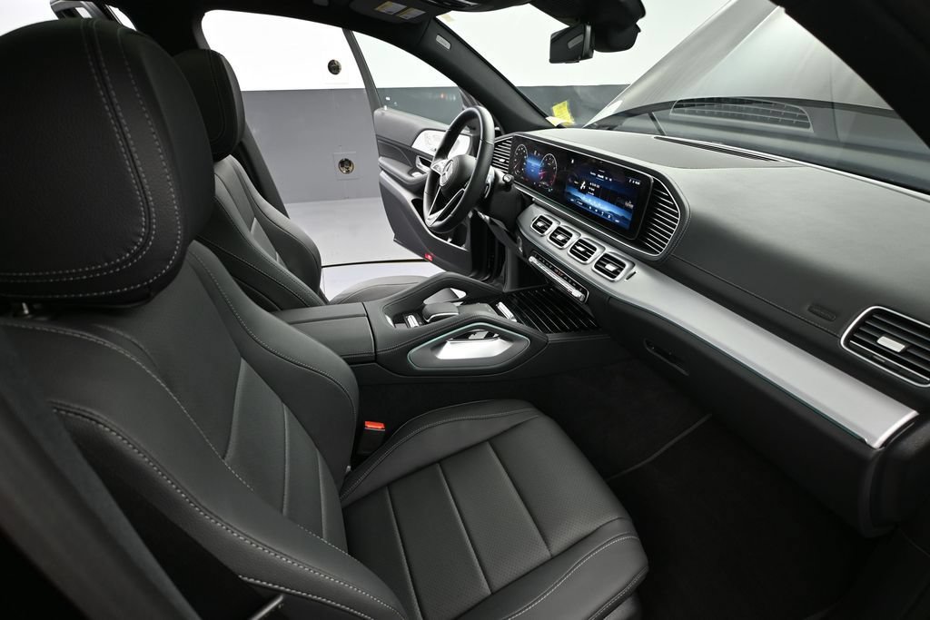 Used 2026 Mercedes-Benz GLS 450 4MATIC image 49