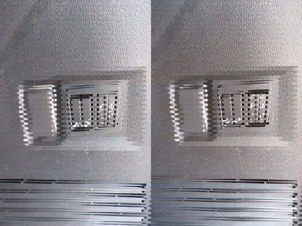 Used 2021 Chevrolet Tahoe Z71 w/ Z71 Signature Package image 13