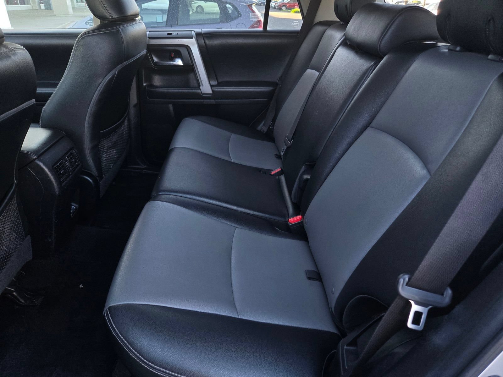 Used 2022 Toyota 4Runner SR5 Premium AWD/4WD image 9
