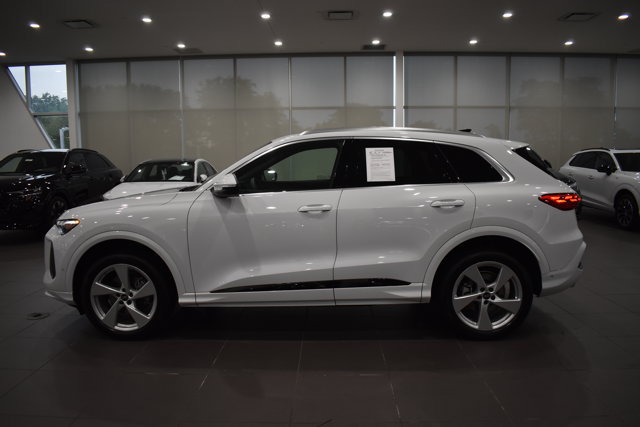 Used 2025 Audi Q5 Premium w/ Premium Plus AWD/4WD image 4