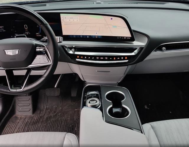 Used 2024 Cadillac Lyriq Sport image 4