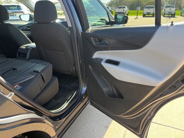 Used 2022 Chevrolet Equinox LS w/ LS Convenience Package image 43