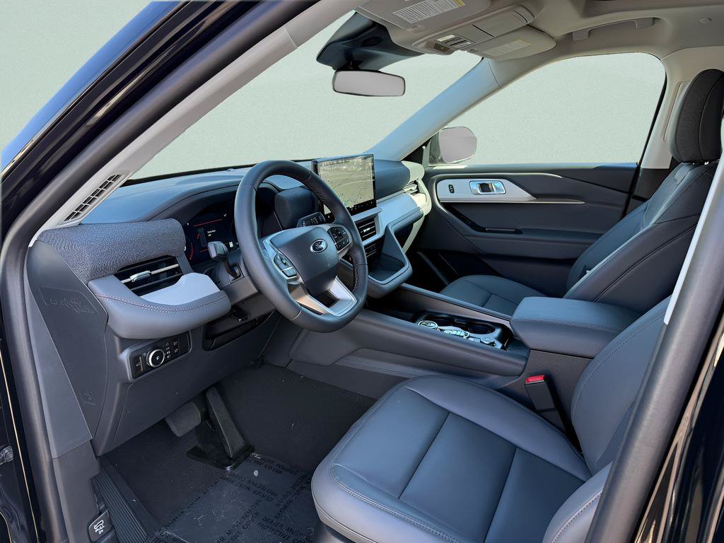 New 2026 Ford Explorer Active w/ Active Comfort Package AWD/4WD image 3