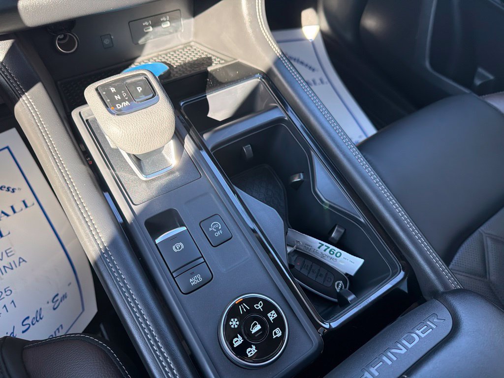New 2026 Nissan Pathfinder Platinum AWD/4WD image 29