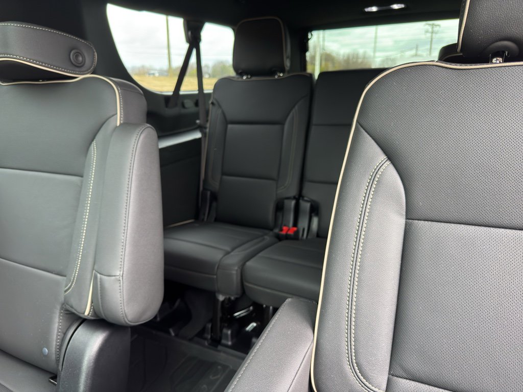 Used 2025 Chevrolet Suburban Premier w/ Sun And Tow Package image 26