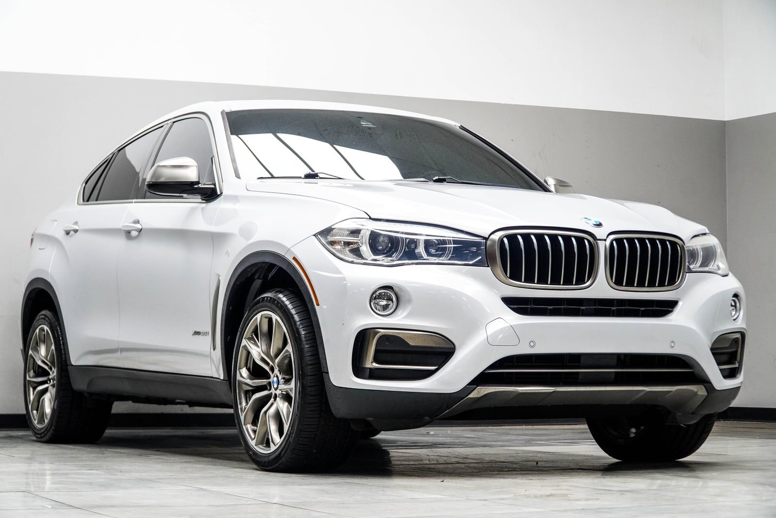 Used 2018 BMW X6 xDrive35i AWD/4WD image 4