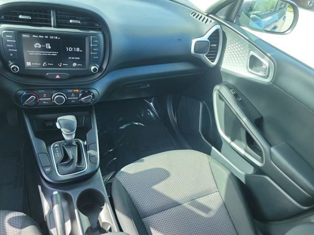Used 2025 Kia Soul LX image 16