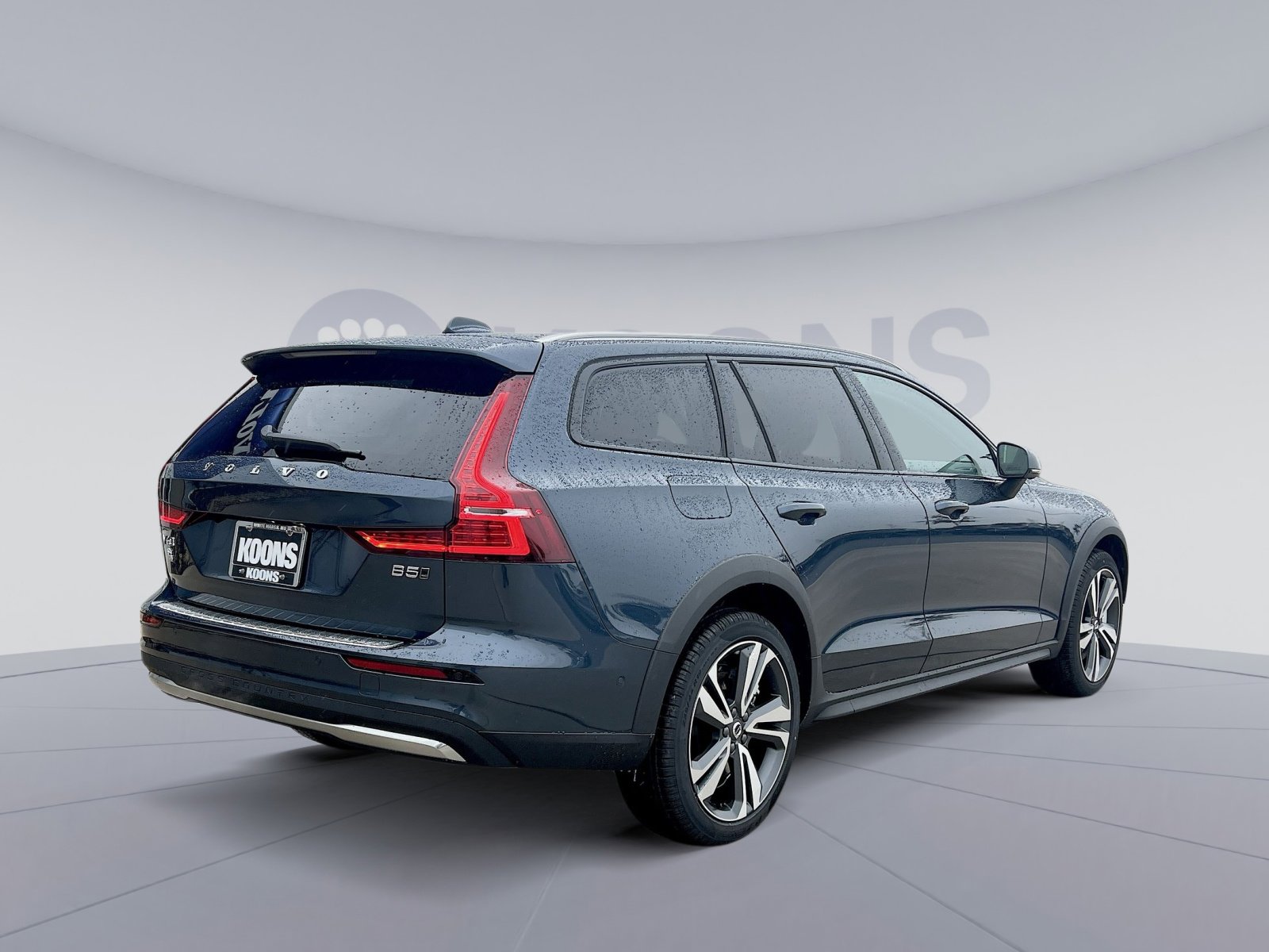 New 2026 Volvo V60 B5 Cross Country Plus w/ Protection Package Premier image 7