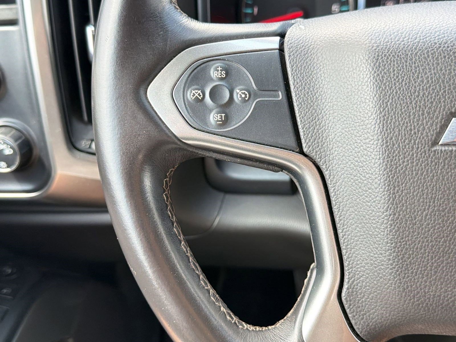 Used 2015 Chevrolet Silverado 1500 LT AWD/4WD image 15