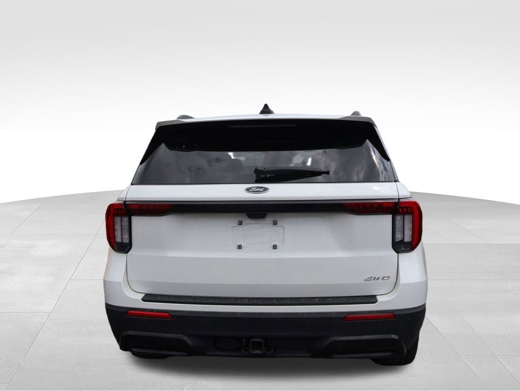 Used 2025 Ford Explorer ST-Line w/ ST-Line Street Pack image 12