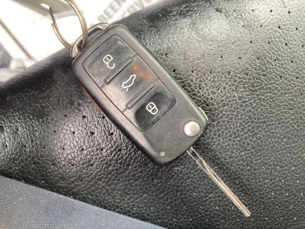 Used 2017 Volkswagen Jetta SEL image 33