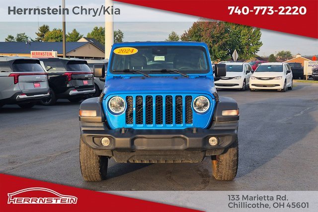 Used 2024 Jeep Wrangler Sport S image 2