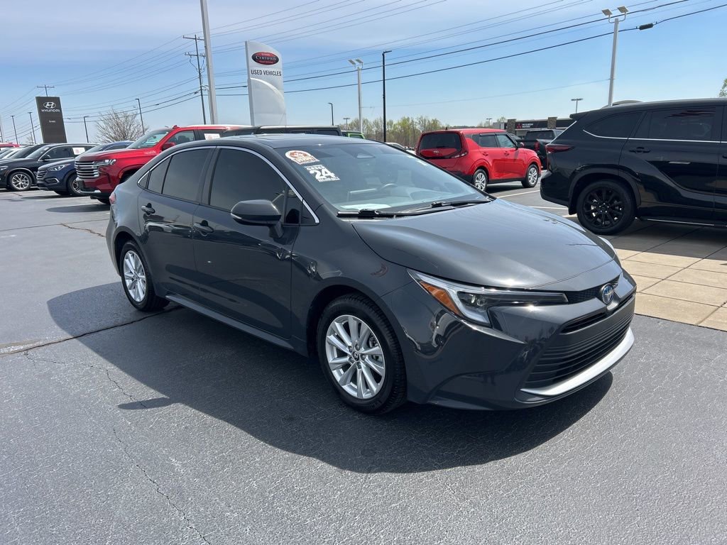 Used 2024 Toyota Corolla XLE image 21