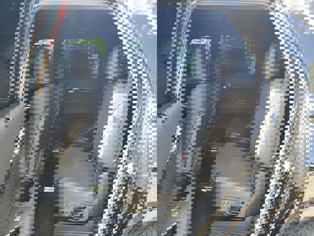 Used 2024 Hyundai Palisade Calligraphy image 10