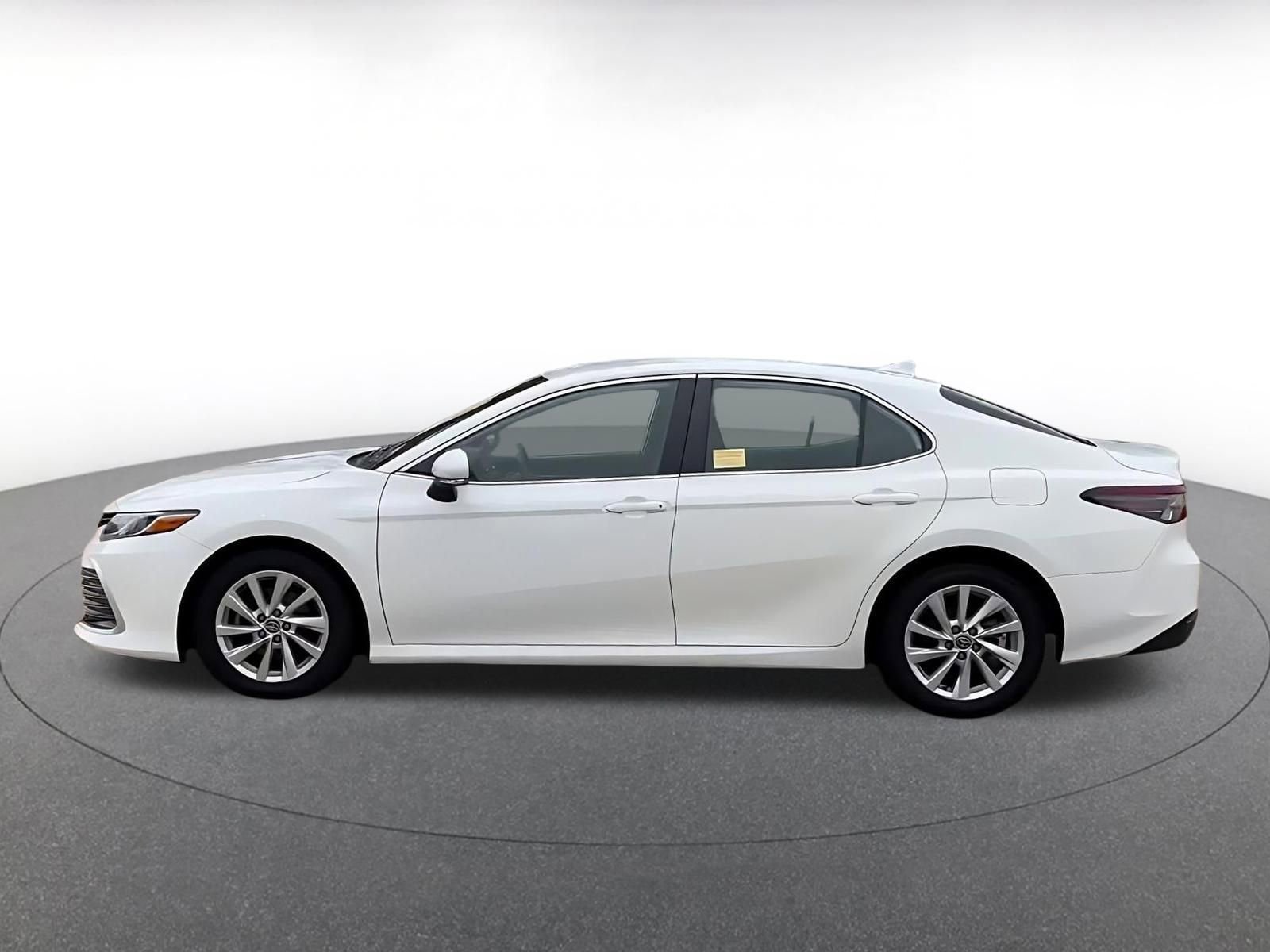 Used 2023 Toyota Camry LE FWD image 9