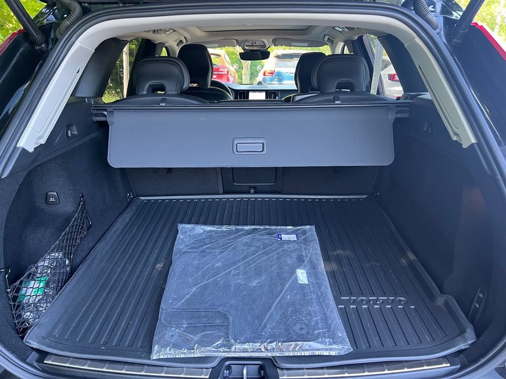 Certified 2023 Volvo XC60 B5 Ultimate AWD/4WD image 27