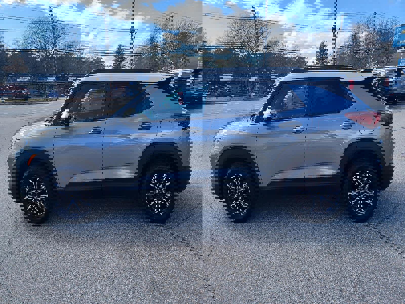 Used 2023 Chevrolet TrailBlazer ACTIV w/ Sun and Liftgate Package image 6