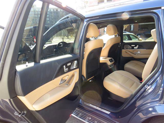 Used 2024 Mercedes-Benz GLS 450 4MATIC image 22