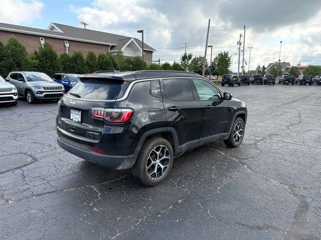 Used 2024 Jeep Compass Limited AWD/4WD image 7