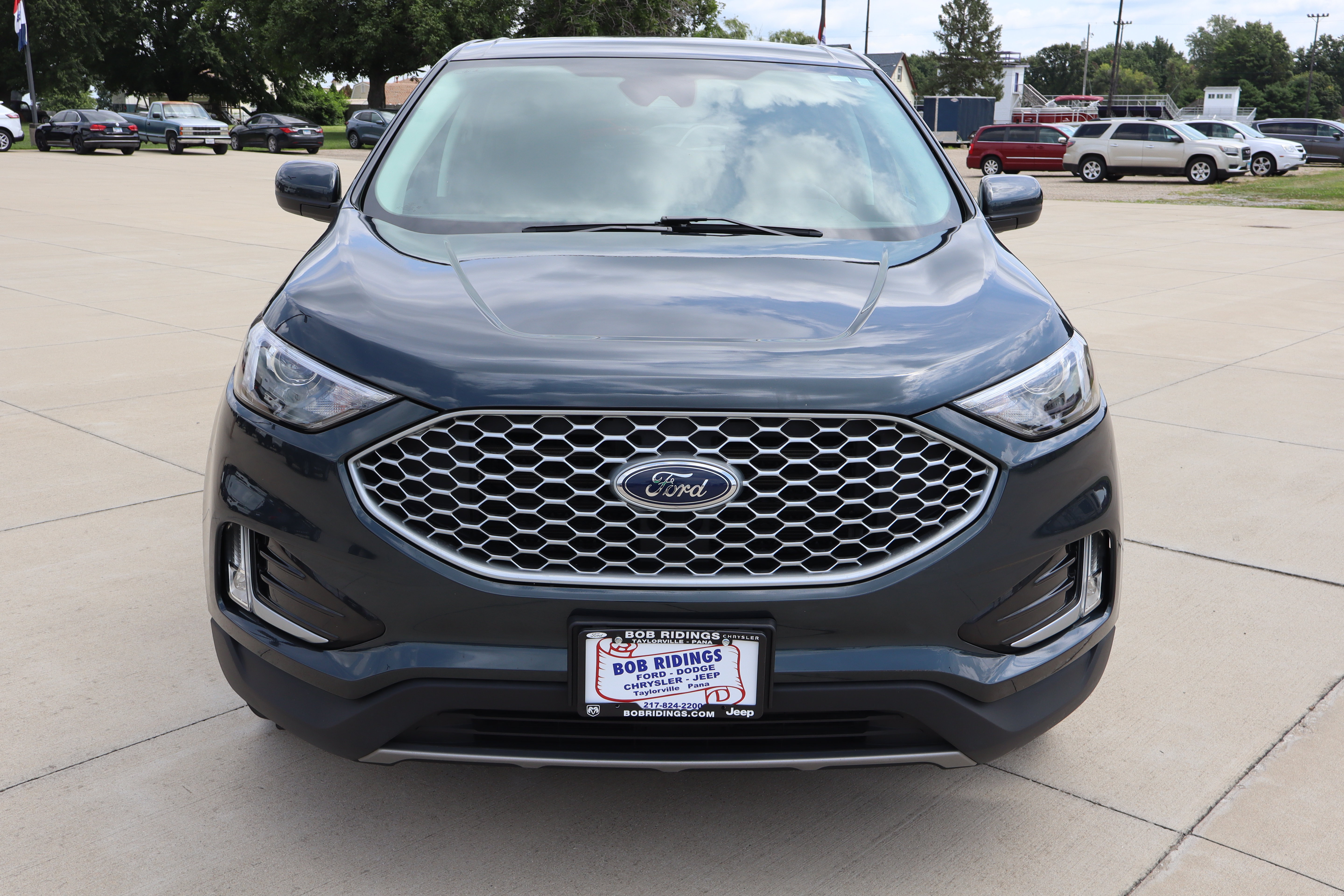 Used 2023 Ford Edge SEL w/ Convenience Package AWD/4WD image 3