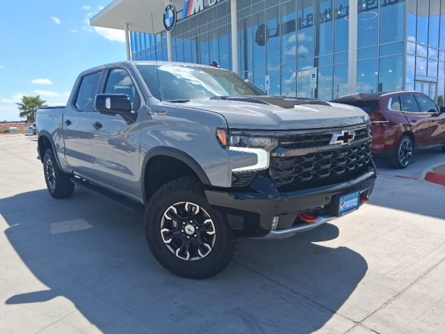 Used 2025 Chevrolet Silverado 1500 ZR2 w/ Technology Package AWD/4WD image 1