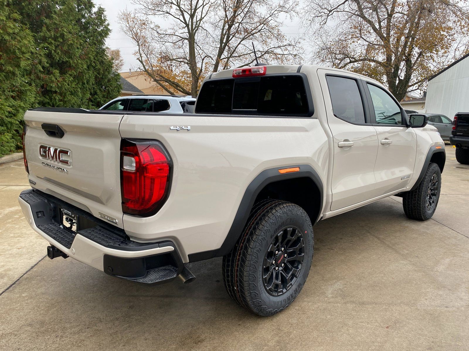 New 2026 GMC Canyon Elevation w/ Convenience Package image 35