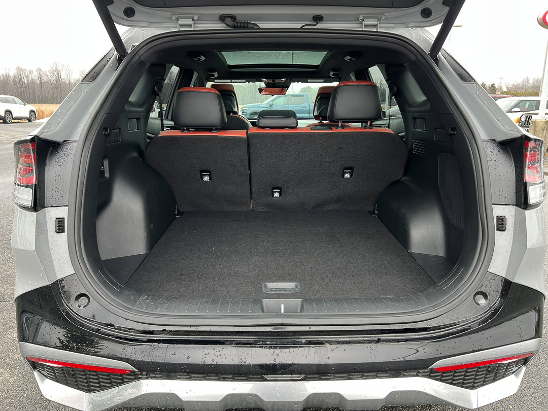 Used 2024 Kia Sportage SX image 5