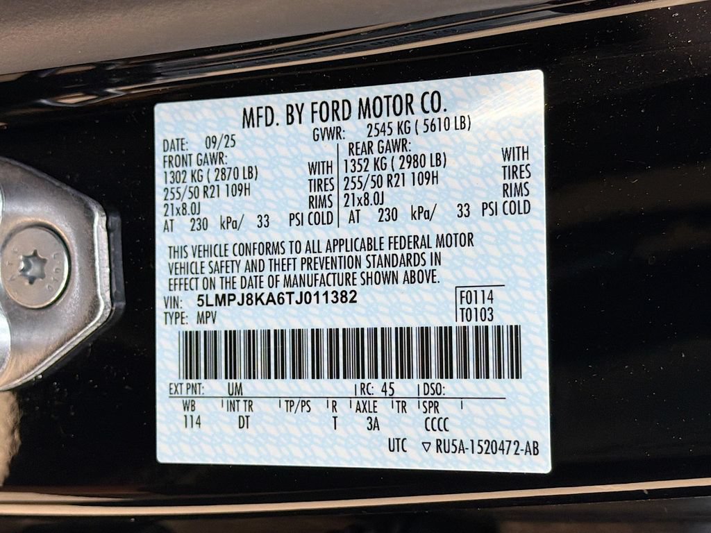 Used 2026 Lincoln Nautilus Reserve AWD/4WD image 36