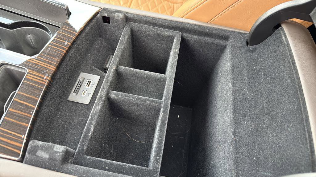 Used 2024 Cadillac Escalade Sport w/ LPO, ONYX Package image 41