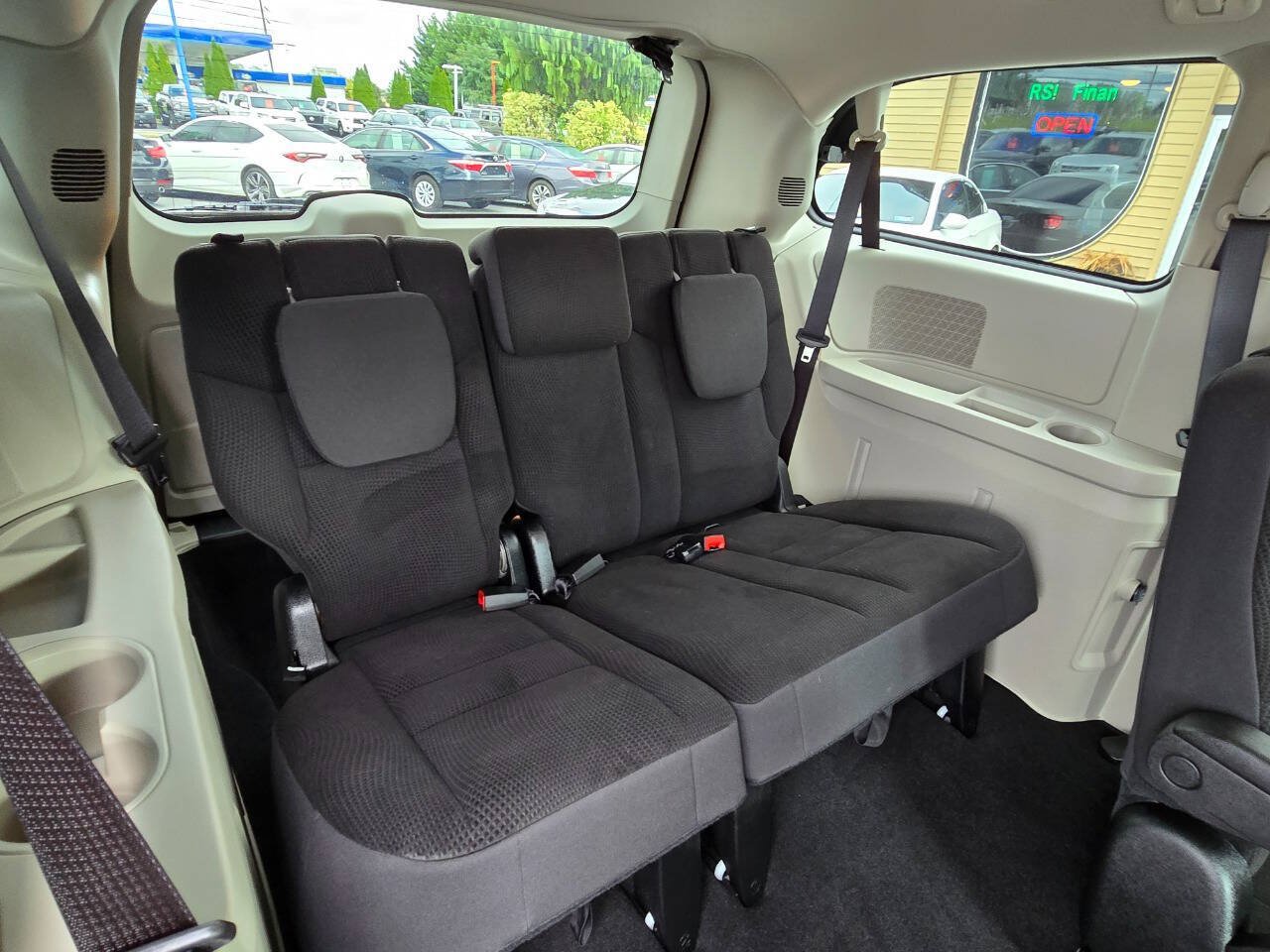Used 2018 Dodge Grand Caravan SE w/ UConnect Hands-Free Group FWD image 27