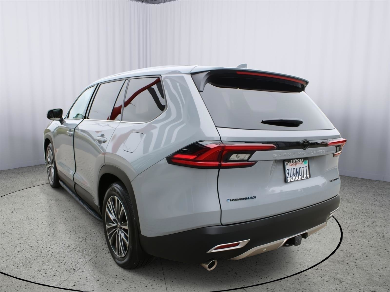 Used 2025 Toyota Grand Highlander AWD Hybrid image 6
