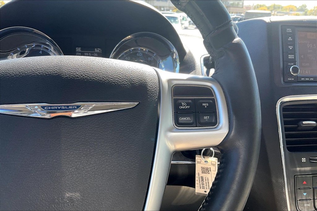 Used 2011 Chrysler Town & Country Limited FWD image 23