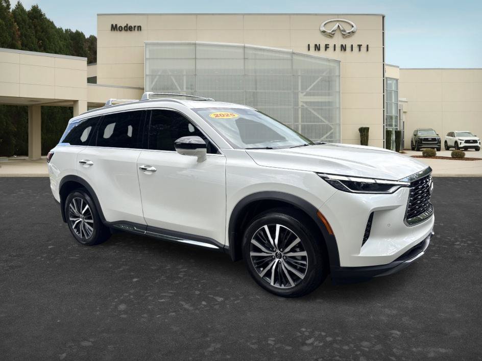 Certified 2025 INFINITI QX60 Sensory AWD/4WD image 3